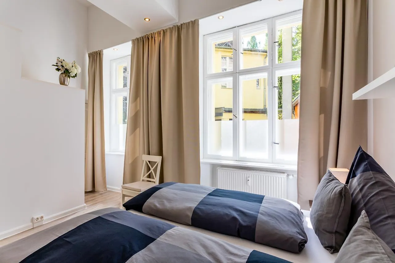 Apartment The Goethe Loft, 2 Bedroom Up To 5 People Berlin