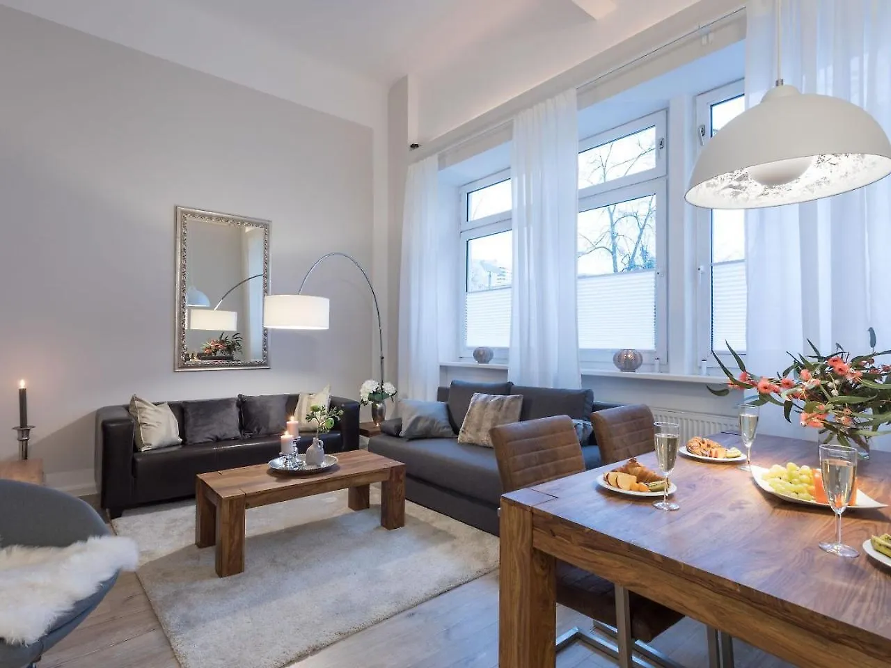 Apartment The Goethe Loft, 2 Bedroom Up To 5 People Berlin