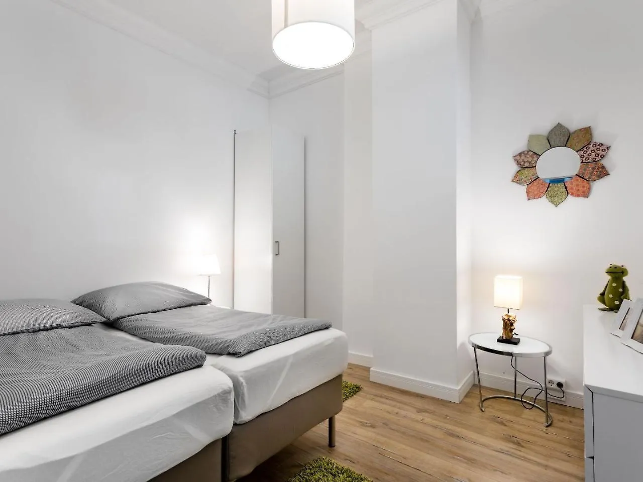 The Goethe Loft, 2 Bedroom Up To 5 People Berlin